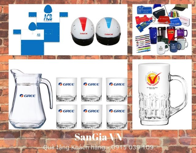 Tặng nón bảo hiểm để tri ân khách hàng