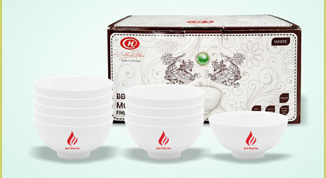 Tặng bộ chén cơm cho khách hàng mua Bia