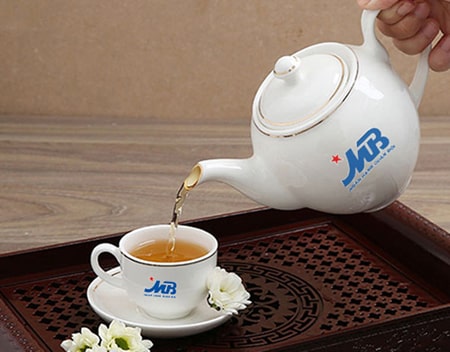 Bộ ấm trà bát tràng cao cấp mạ vàng mới nhất