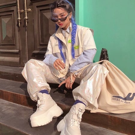 Những cô nàng cá tính mạnh rất phù hợp với phong cách này