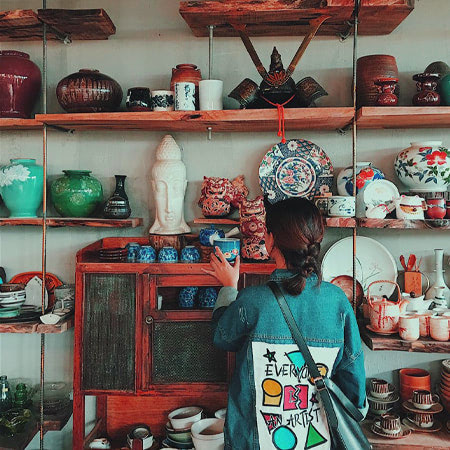 Cửa hàng gốm Nhà Có Hai Người