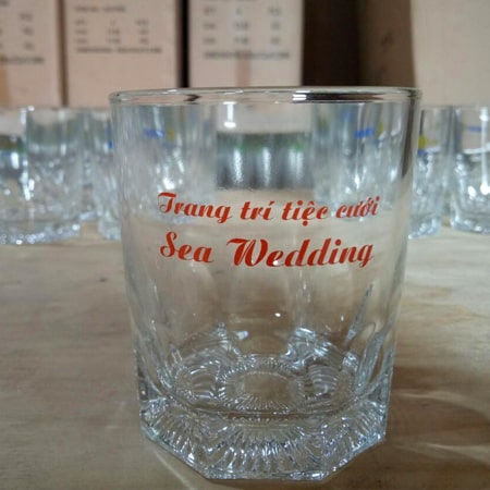 Ly quà tặng khuyến mãi