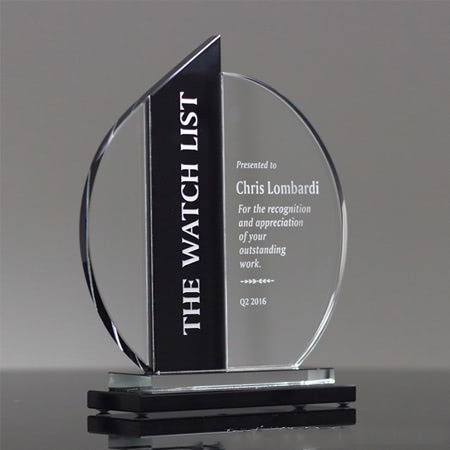 Cúp lưu niệm, kỷ niệm chương là món quà tinh thần quý giá