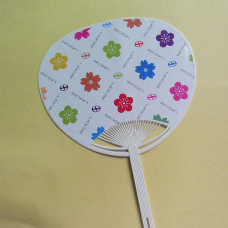 Quạt nhựa hình hoa, thiên nhiên